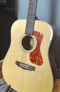 luthier La Rivière Saint Sauveur